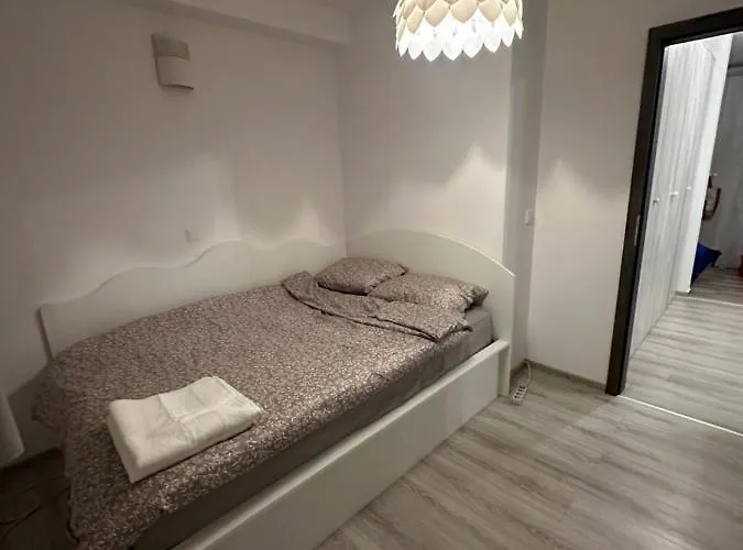 Hugo Residance Апартаменты *